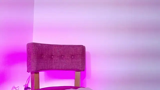 KITY HILL online show from January 17, 3:32 am