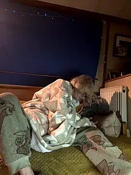 Snapshot of ladyboatlady chatting on January 12, 6:53 am ladyboatlady online show from January 12, 6:53 am