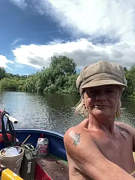 Snapshot of ladyboatlady chatting on June 19, 9:15 am ladyboatlady online show from June 19, 9:15 am