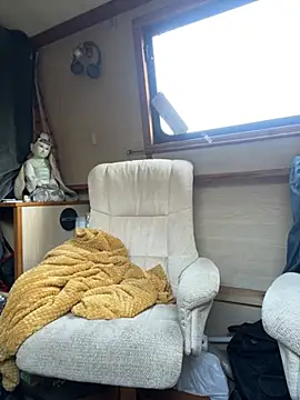 ladyboatlady online show from March 26, 7:06 am