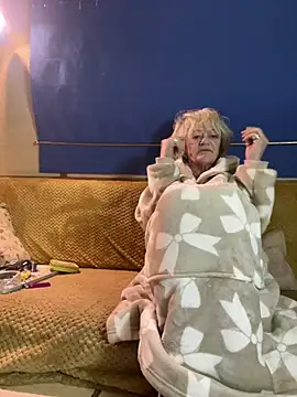 Snapshot of ladyboatlady chatting on January 14, 6:17 am ladyboatlady online show from January 14, 6:17 am