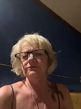 Snapshot of ladyboatlady chatting on September 13, 7:36 pm ladyboatlady online show from September 13, 7:36 pm