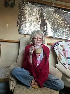 ladyboatlady online show from April 7, 6:59 am