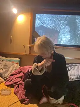 Snapshot of ladyboatlady chatting on December 2, 7:54 am ladyboatlady online show from December 2, 7:54 am