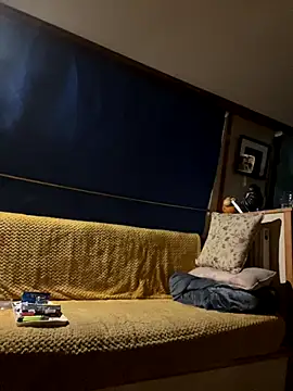 Snapshot of ladyboatlady chatting on November 1, 2:40 am ladyboatlady online show from November 1, 2:40 am