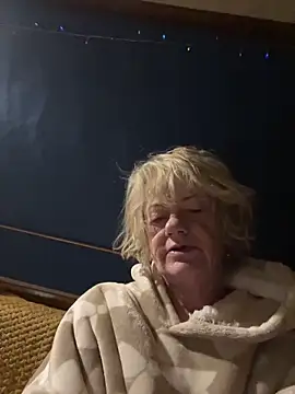 Snapshot of ladyboatlady chatting on January 15, 4:49 am ladyboatlady online show from January 15, 4:49 am