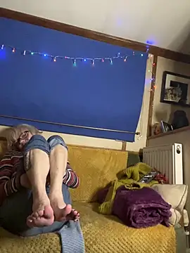 Snapshot of ladyboatlady chatting on December 16, 7:51 pm ladyboatlady online show from December 16, 7:51 pm