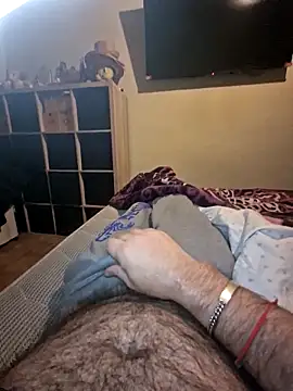 aries41s online show from December 15, 6:19 am