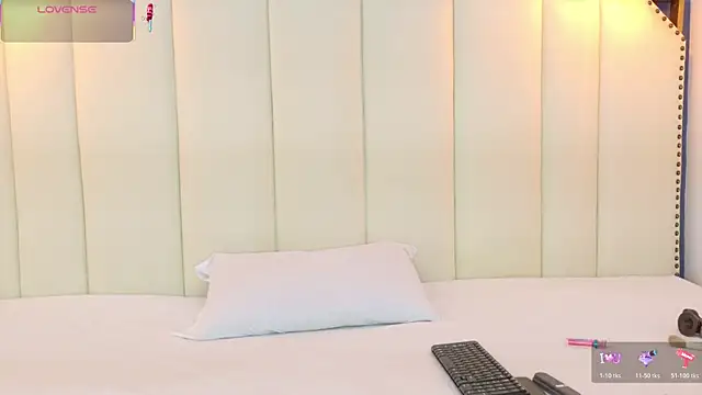 SamantaKane online show from December 19, 3:43 am