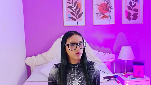 SamantaKane online show from April 7, 3:41 am