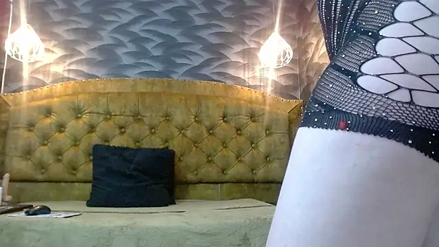 Snapshot of AvaNahomix chatting on September 16, 11:11 am AvaNahomix online show from September 16, 11:11 am