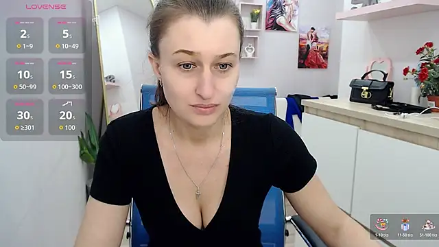 Snapshot of muriel_elvin chatting on October 20, 8:15 am muriel elvin online show from October 20, 8:15 am