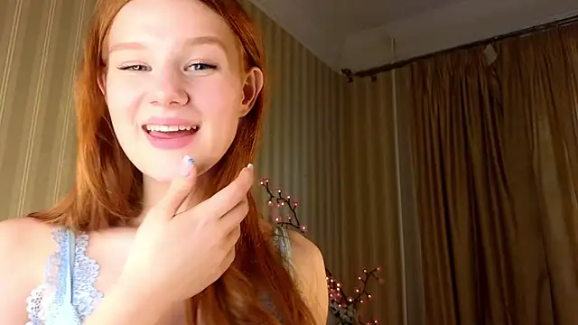 Snapshot of Juuulia_ chatting on May 21, 2:47 pm Juuulia online show from May 21, 2:47 pm