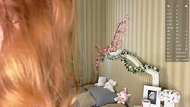 Juuulia  online show from March 13, 2:33 pm