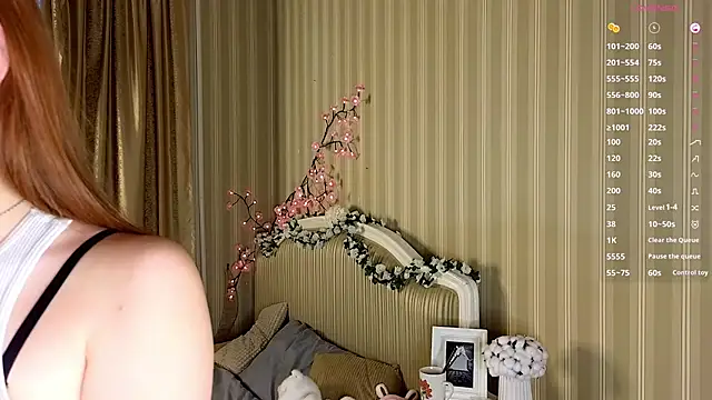 Juuulia  online show from March 20, 1:23 pm