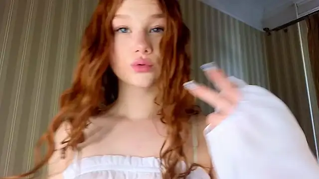 Snapshot of Juuulia_ chatting on June 4, 2:22 pm Juuulia online show from June 4, 2:22 pm