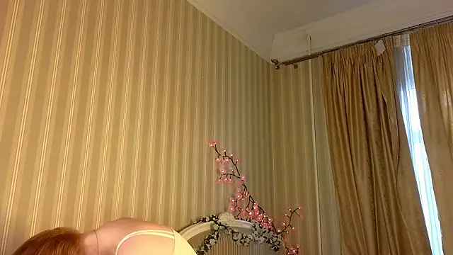Snapshot of Juuulia_ chatting on May 10, 2:08 pm Juuulia online show from May 10, 2:08 pm