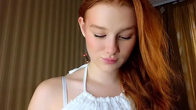 Snapshot of Juuulia_ chatting on June 12, 3:43 pm Juuulia online show from June 12, 3:43 pm