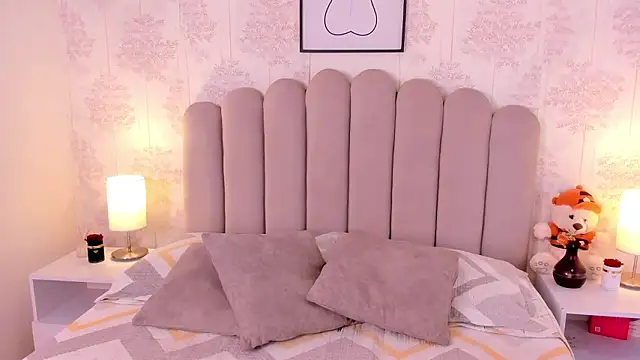 ShaynaHosk online show from March 15, 5:31 pm