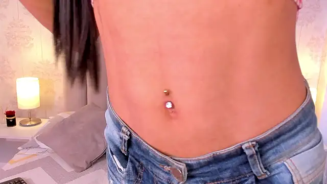 ShaynaHosk online show from March 10, 3:32 am