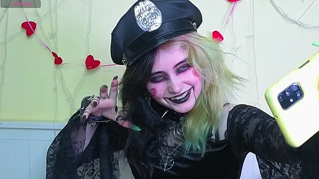 PortiaHedge online show from October 31, 6:26 pm