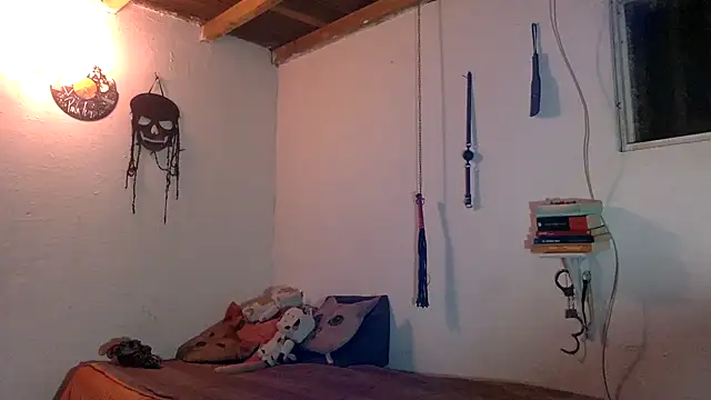 indomitaFox online show from October 10, 3:18 am