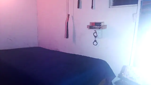 indomitaFox online show from February 8, 3:59 am