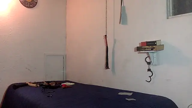 indomitaFox online show from March 16, 3:47 am