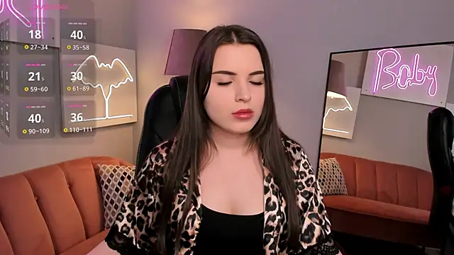 AliceLiador online show from April 13, 2:32 pm