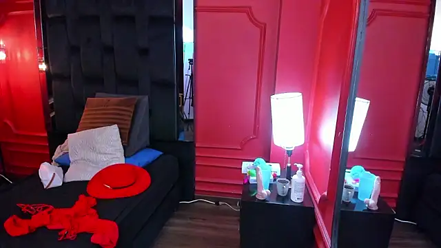 bellarivera  online show from February 14, 5:35 pm