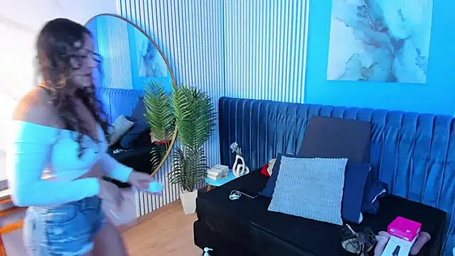 Snapshot of bellarivera_ chatting on November 24, 7:03 pm bellarivera online show from November 24, 7:03 pm