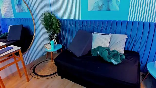 Snapshot of bellarivera_ chatting on October 19, 12:19 pm bellarivera online show from October 19, 12:19 pm