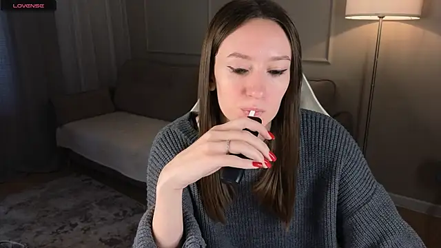 cutienaughtygirl online show from May 24, 7:19 am