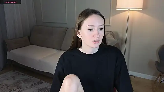 cutienaughtygirl online show from April 27, 8:45 am