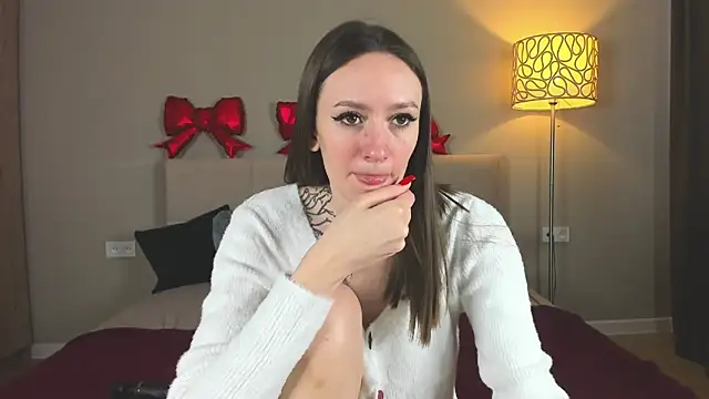 cutienaughtygirl online show from March 16, 2:41 am