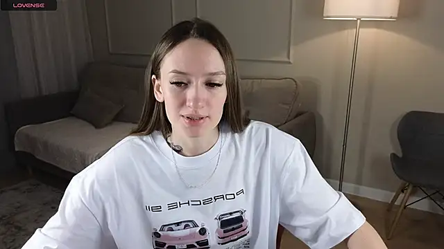 cutienaughtygirl online show from February 1, 2:21 am