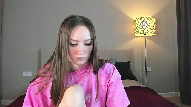 cutienaughtygirl online show from April 12, 4:16 am