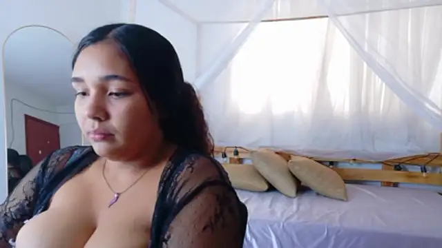 loreaniss online show from February 25, 10:09 pm