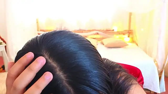 loreaniss online show from November 21, 8:08 pm