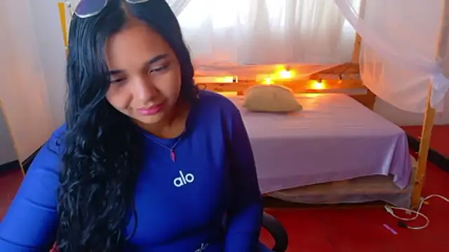 loreaniss online show from February 28, 4:17 pm