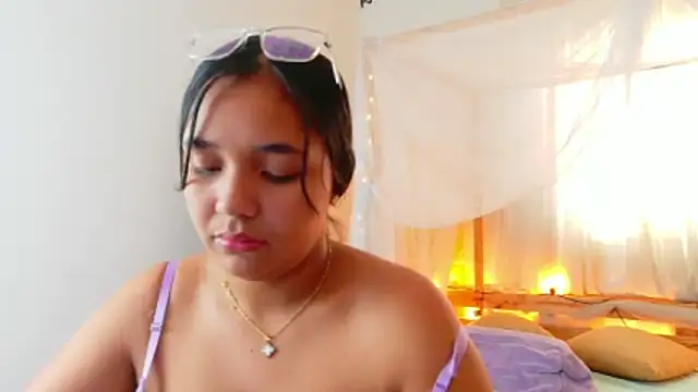 loreaniss online show from January 14, 8:12 pm