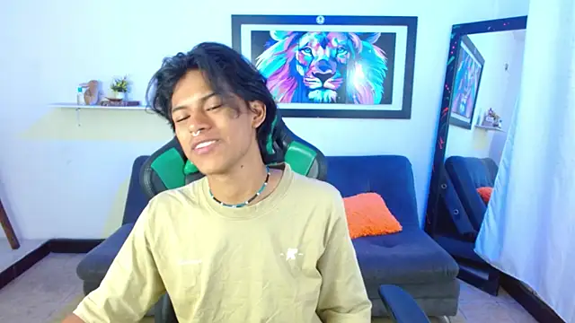 Snapshot of dreyk20 chatting on November 3, 2:09 pm dreyk20 online show from November 3, 2:09 pm