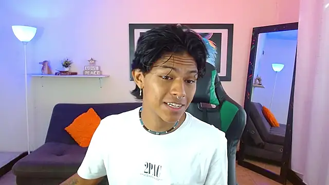 Snapshot of dreyk20 chatting on December 1, 2:07 pm dreyk20 online show from December 1, 2:07 pm