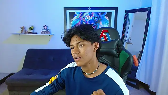 Snapshot of dreyk20 chatting on November 13, 4:33 pm dreyk20 online show from November 13, 4:33 pm