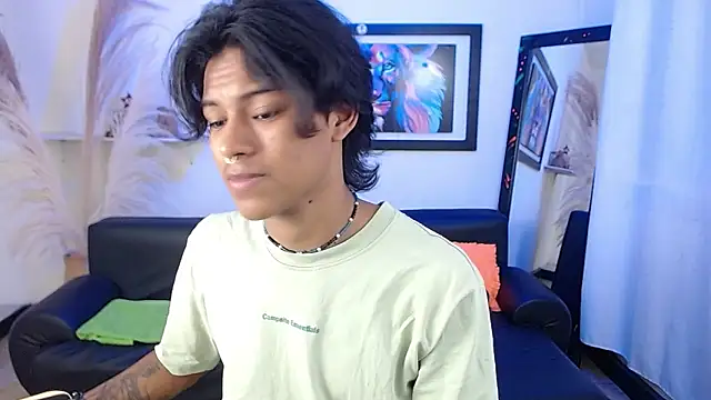 Snapshot of dreyk20 chatting on October 6, 2:29 pm dreyk20 online show from October 6, 2:29 pm