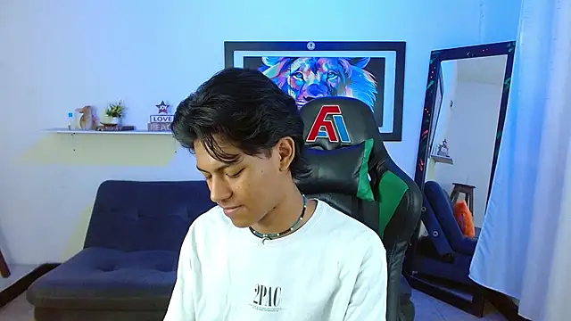 Snapshot of dreyk20 chatting on November 11, 2:12 pm dreyk20 online show from November 11, 2:12 pm