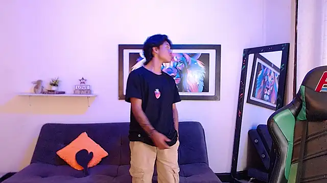 Snapshot of dreyk20 chatting on October 23, 2:05 pm dreyk20 online show from October 23, 2:05 pm