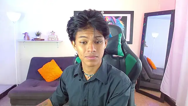 Snapshot of dreyk20 chatting on November 29, 1:44 pm dreyk20 online show from November 29, 1:44 pm