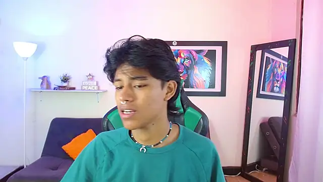 Snapshot of dreyk20 chatting on December 2, 2:41 pm dreyk20 online show from December 2, 2:41 pm