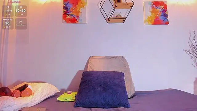 Karlaliones69 online show from November 7, 11:48 am